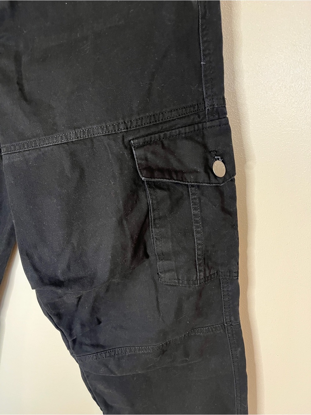 refuge Black Cargo Jogger Pants size medium - Picture 2 of 6